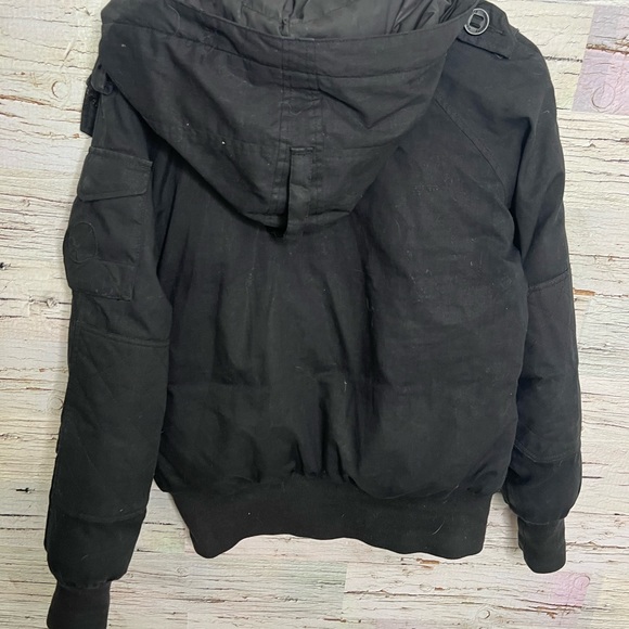 Aritzia community puffer black jacket size medium - Picture 10 of 13